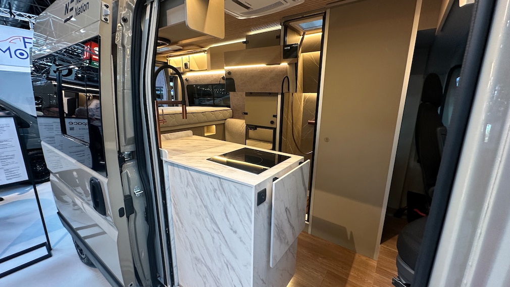 Interno Nomade Nation Space