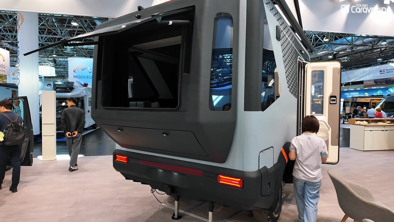Dimostratore HMT 4x4 carbonio e tetto aperto a Düsseldorf